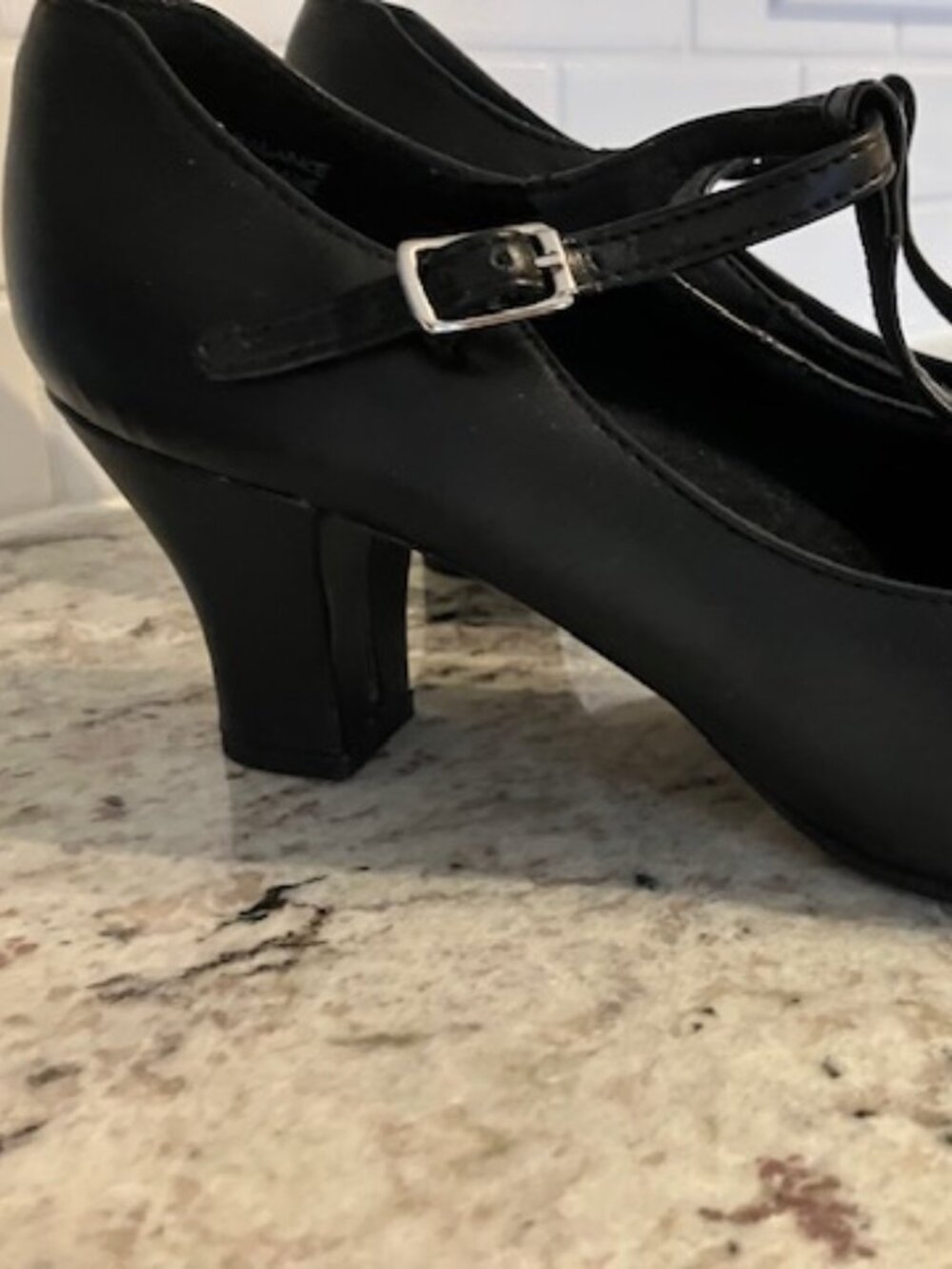 Capezio Character Shoe—8M—1.5" Heel